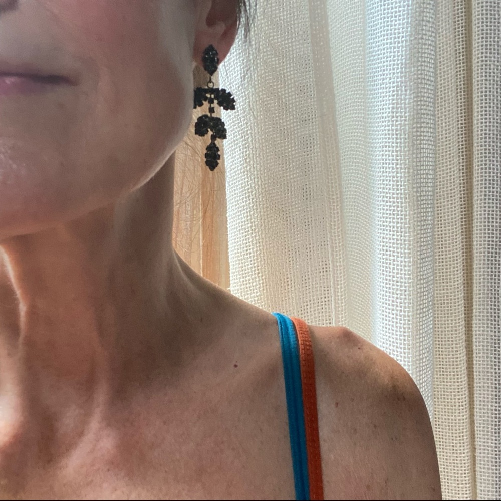 Black crystal vintage earrings - Picture 8 of 8
